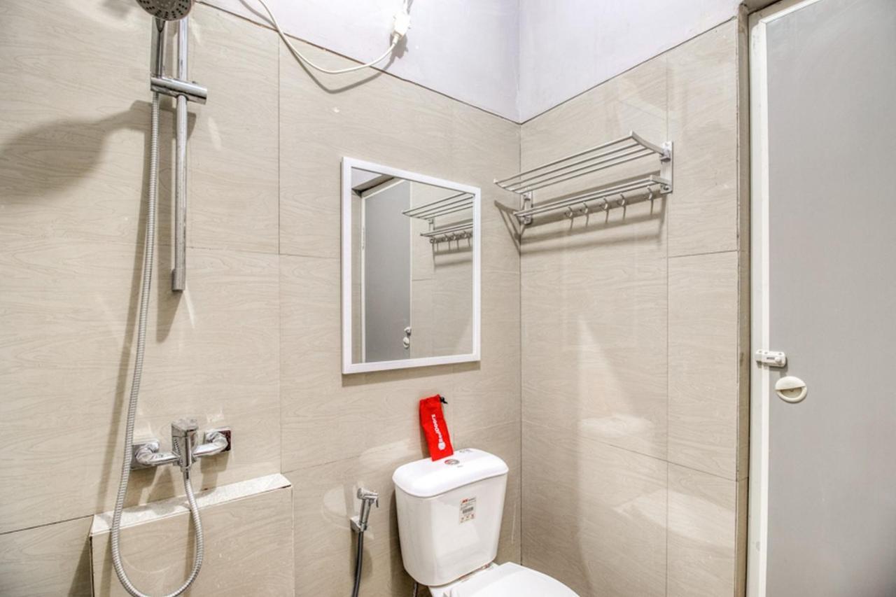 Отель Reddoorz Near Malioboro Tugu Station Jogja 2 Джокьякарта Экстерьер фото